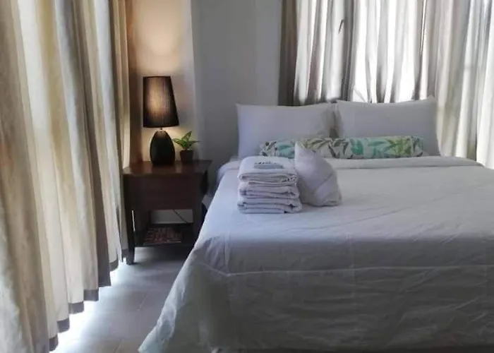 Budget Across Airport T3 Apartment *